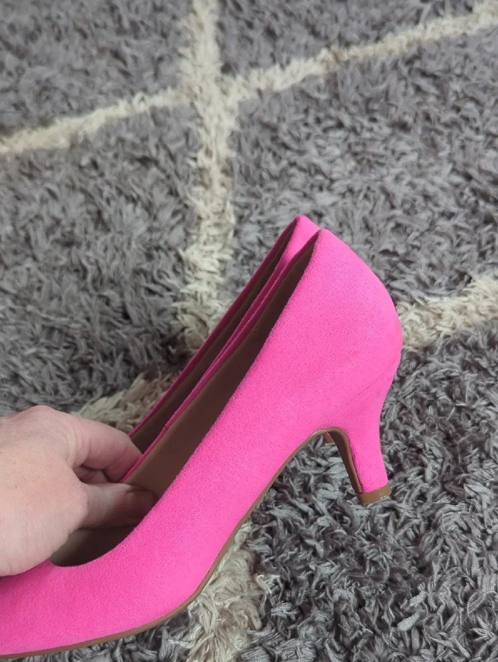 Dream Pairs Bright Pink Suede Round-Toe Flats